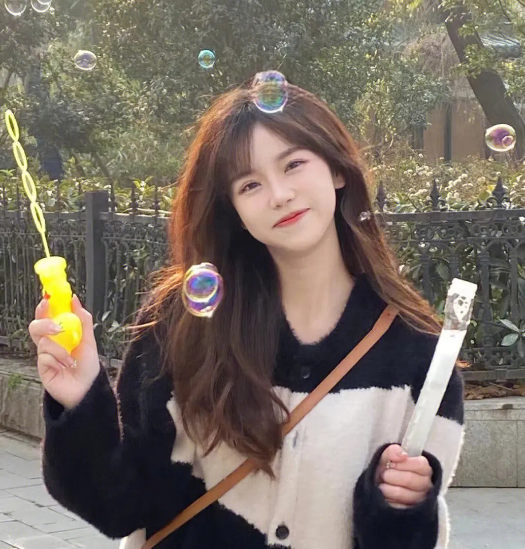 皎皎月色落孤星